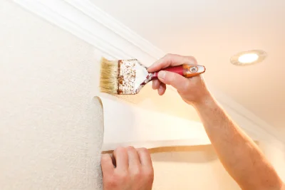 Pose de papier peint à Courcôme — revêtements muraux et toiles de verre